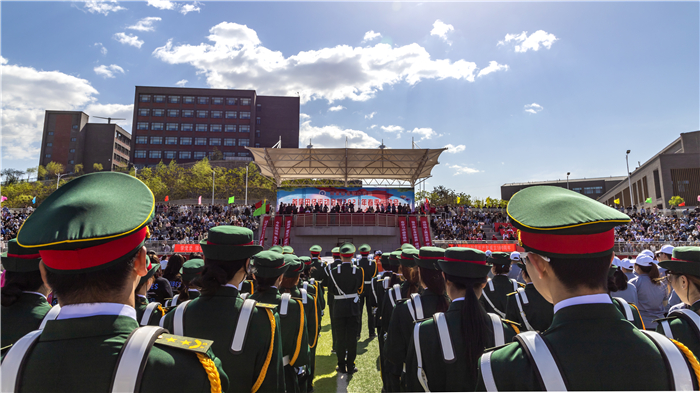 01首屆田徑運(yùn)動(dòng)會(huì)開(kāi)幕式.jpg 01首屆田徑運(yùn)動(dòng)會(huì)開(kāi)幕式.jpg