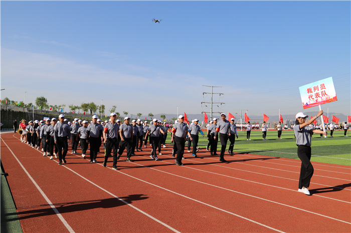 05裁判員代表隊(duì)入場(chǎng).jpg 05裁判員代表隊(duì)入場(chǎng).jpg