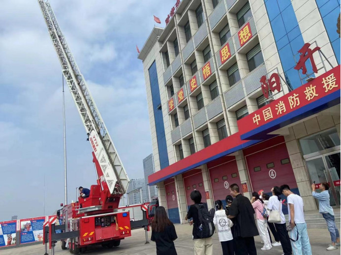 醫學護理系團委暑期慰問活動411.jpg 醫學護理系團委暑期慰問活動411.jpg